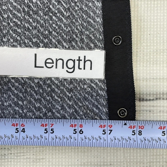 Lululemon Women's Scarf Vest Grey Snaps Arm Holes - Picture 7 of 9